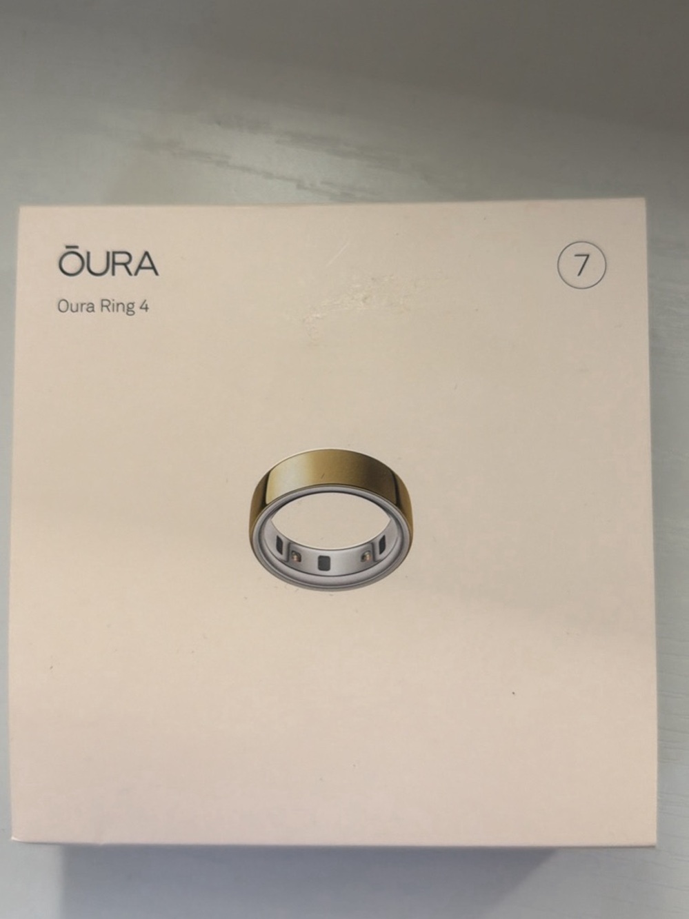 Oura Ring 4 in Gold